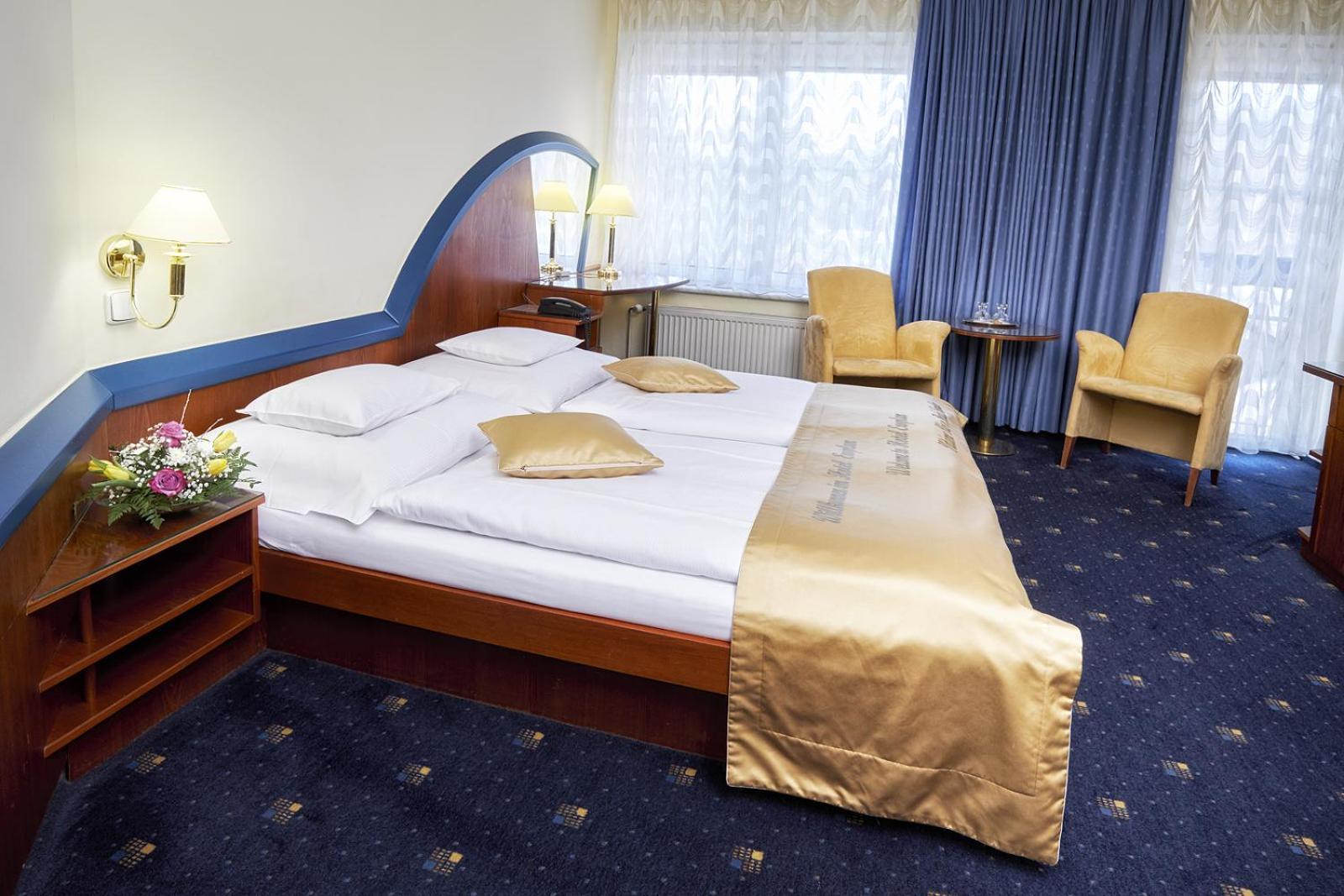 Hotel Eroplan Rožnov pod Radhoštěm Dış mekan fotoğraf